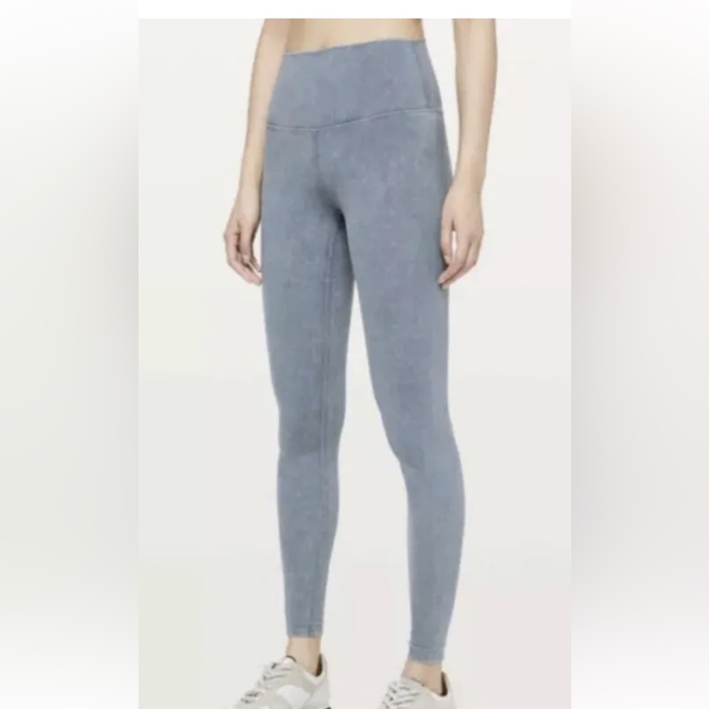 Size 10 Lululemon Wonder Under Denim coloured leggings